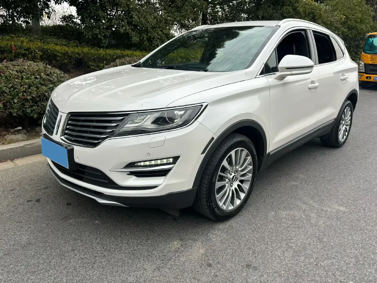 2018 Lincoln MKC 2.0T 203HP L4 6AT