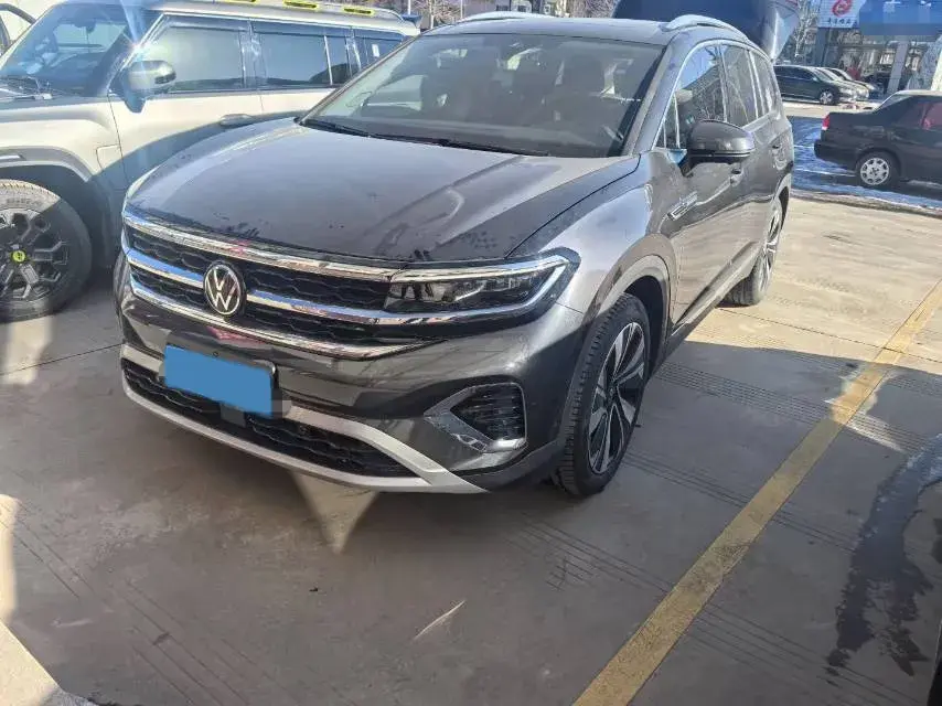 2022 Volkswagen Talagon 2.0T 220HP L4 7DCT