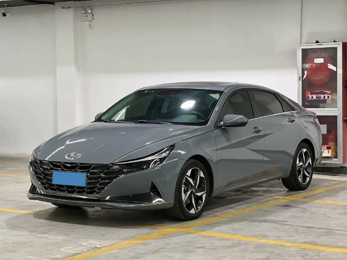 2022 Hyundai Elantra 1.5L 115HP L4 CVT