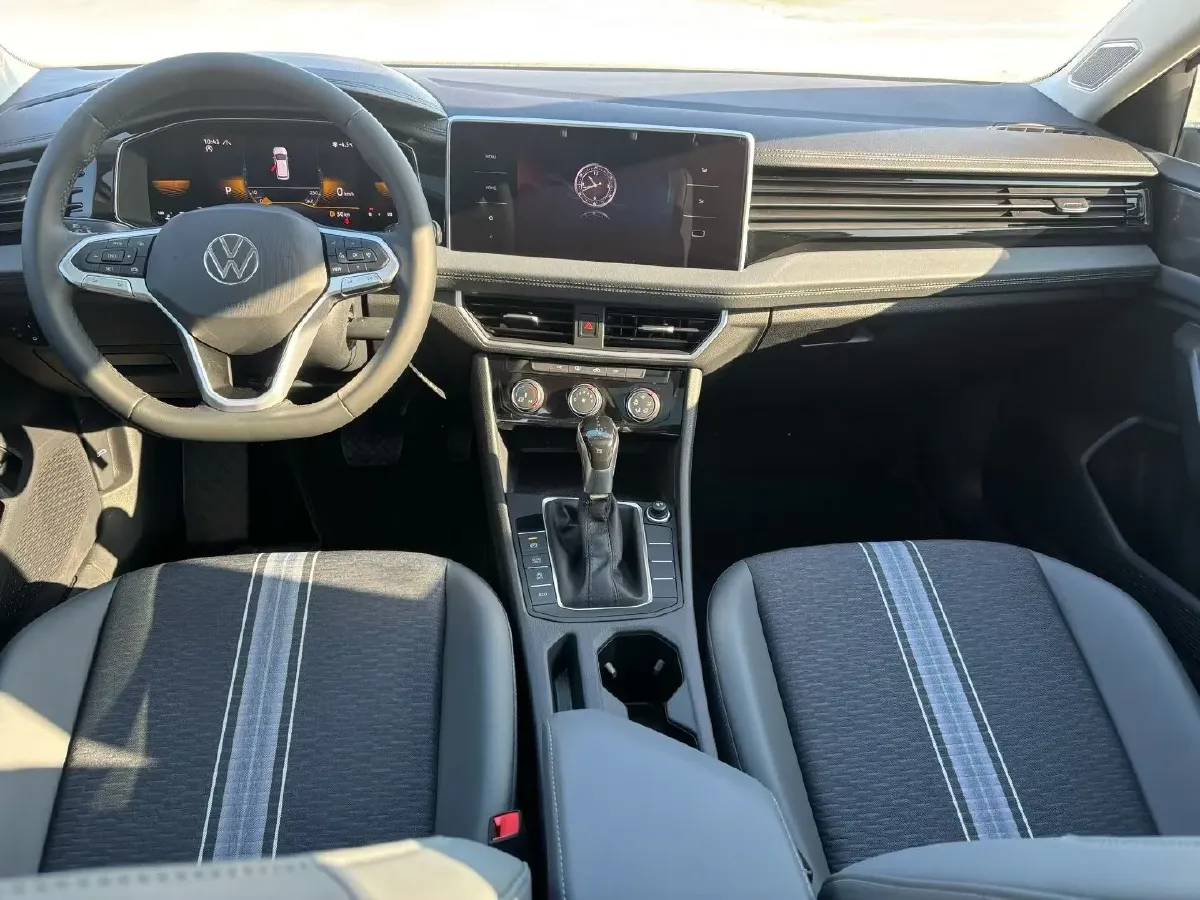 2025 Volkswagen Sagitar 1.5T 160HP L4 7DCT,autocango,china used car exporter,china ev exporter,chinese used car exporter,chinese used ev exporter