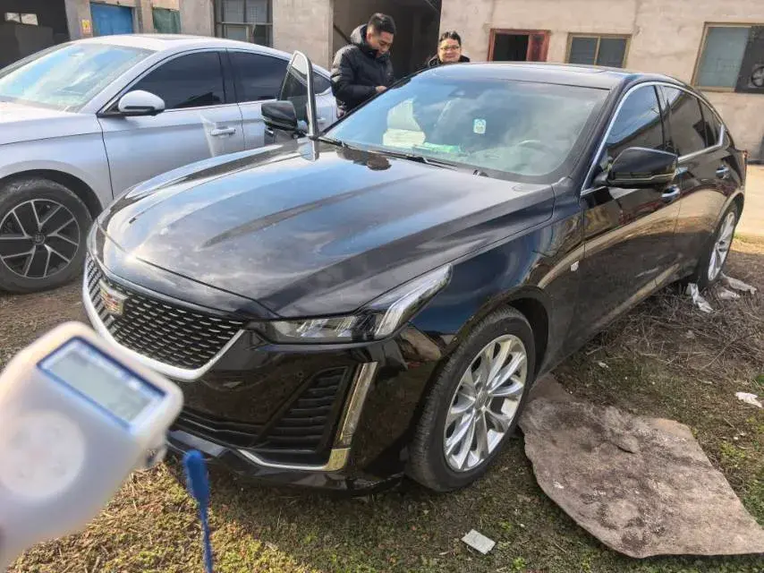 2022 Cadillac CT5 2.0T 237HP L4 10AT