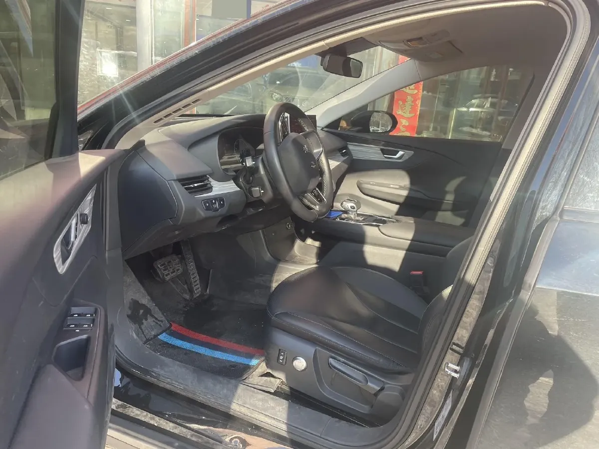 2024 HongQi E-QM5 BEV 72KWH,autocango,china used car exporter,china ev exporter,chinese used car exporter,chinese used ev exporter