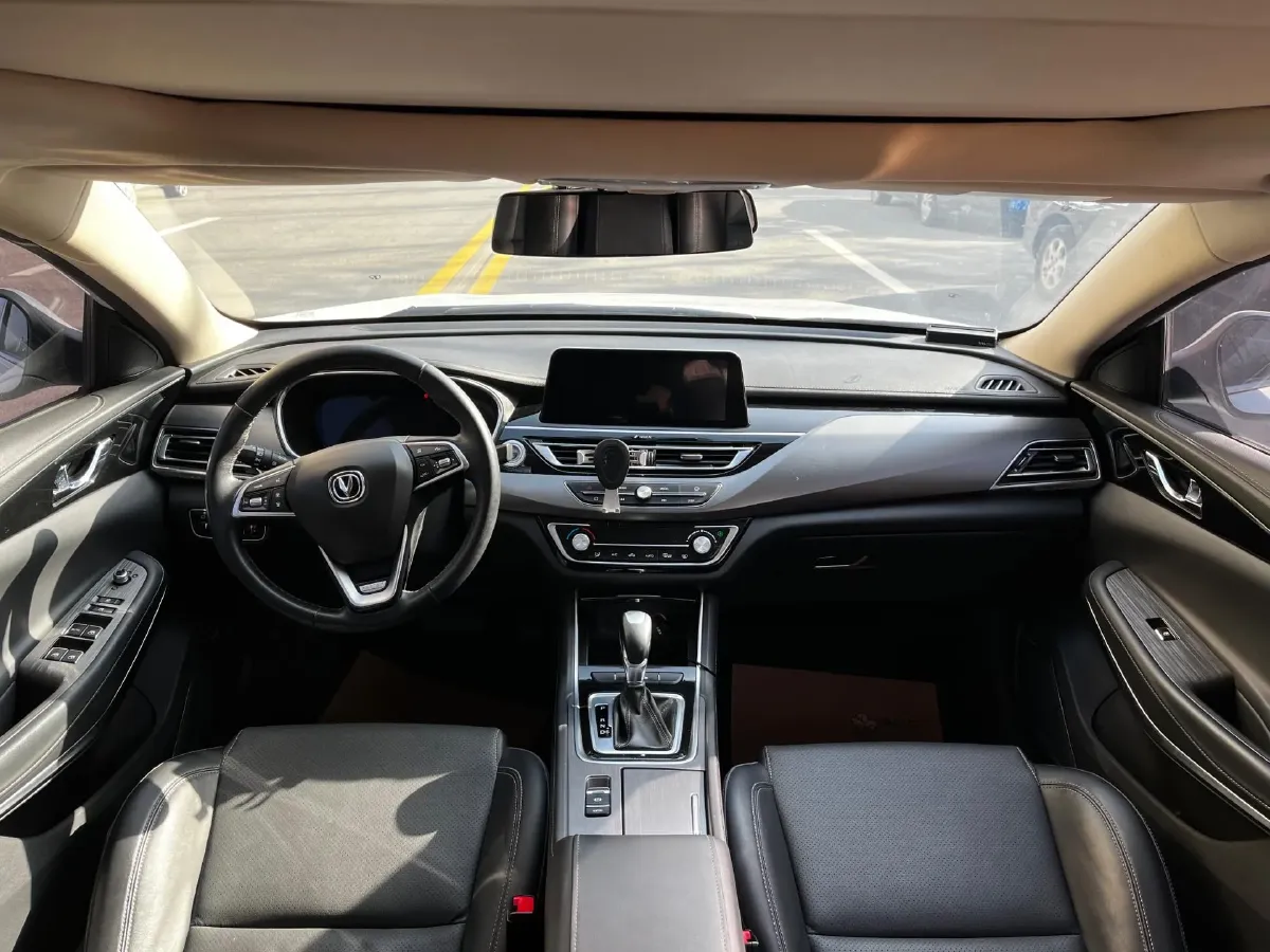 2020 ChangAn Raeton CC 1.5T 156HP L4 6AT,autocango,china used car exporter,china ev exporter,chinese used car exporter,chinese used ev exporter