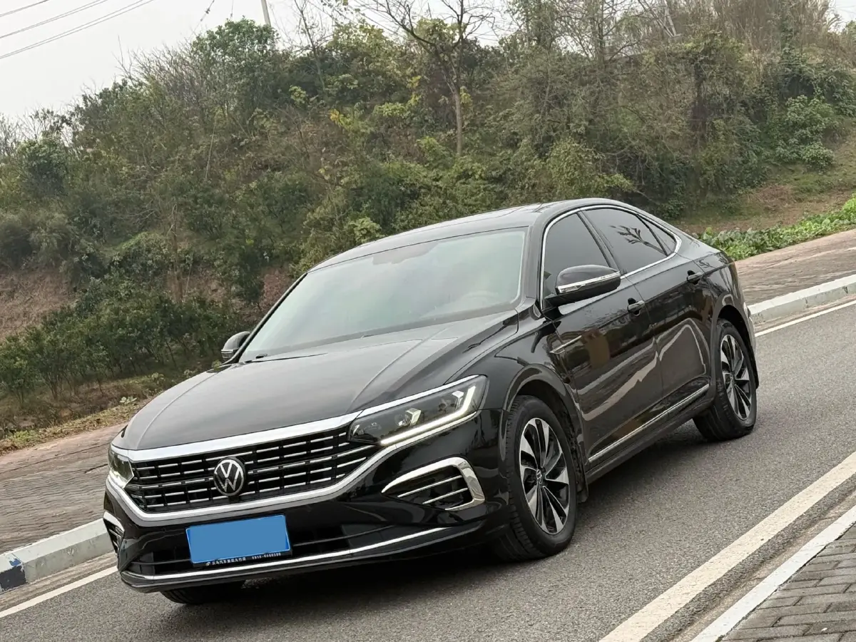 2023 Volkswagen Passat 1.4T 150HP L4 7DCT