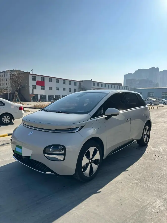 2023 BaoJun Cloud BEV 50.6KWH