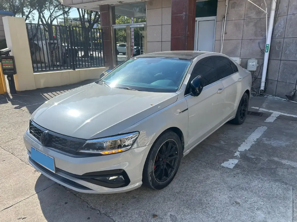 2019 Volkswagen Passat 1.4T 150HP L4 7DCT