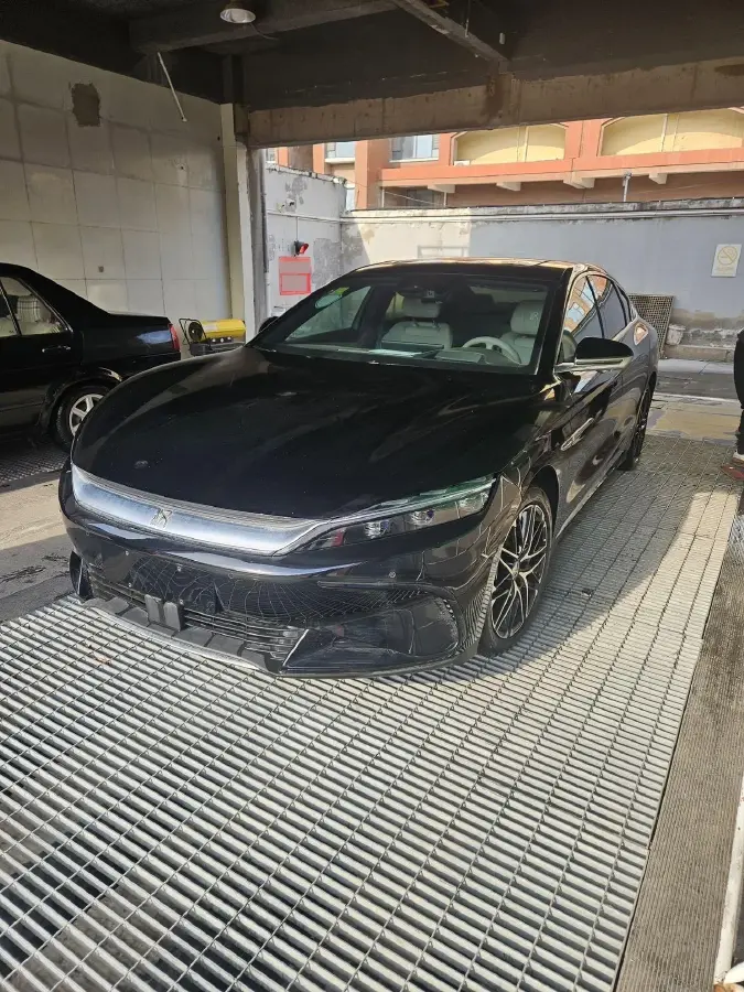 2025 BYD Han BEV 72KWH