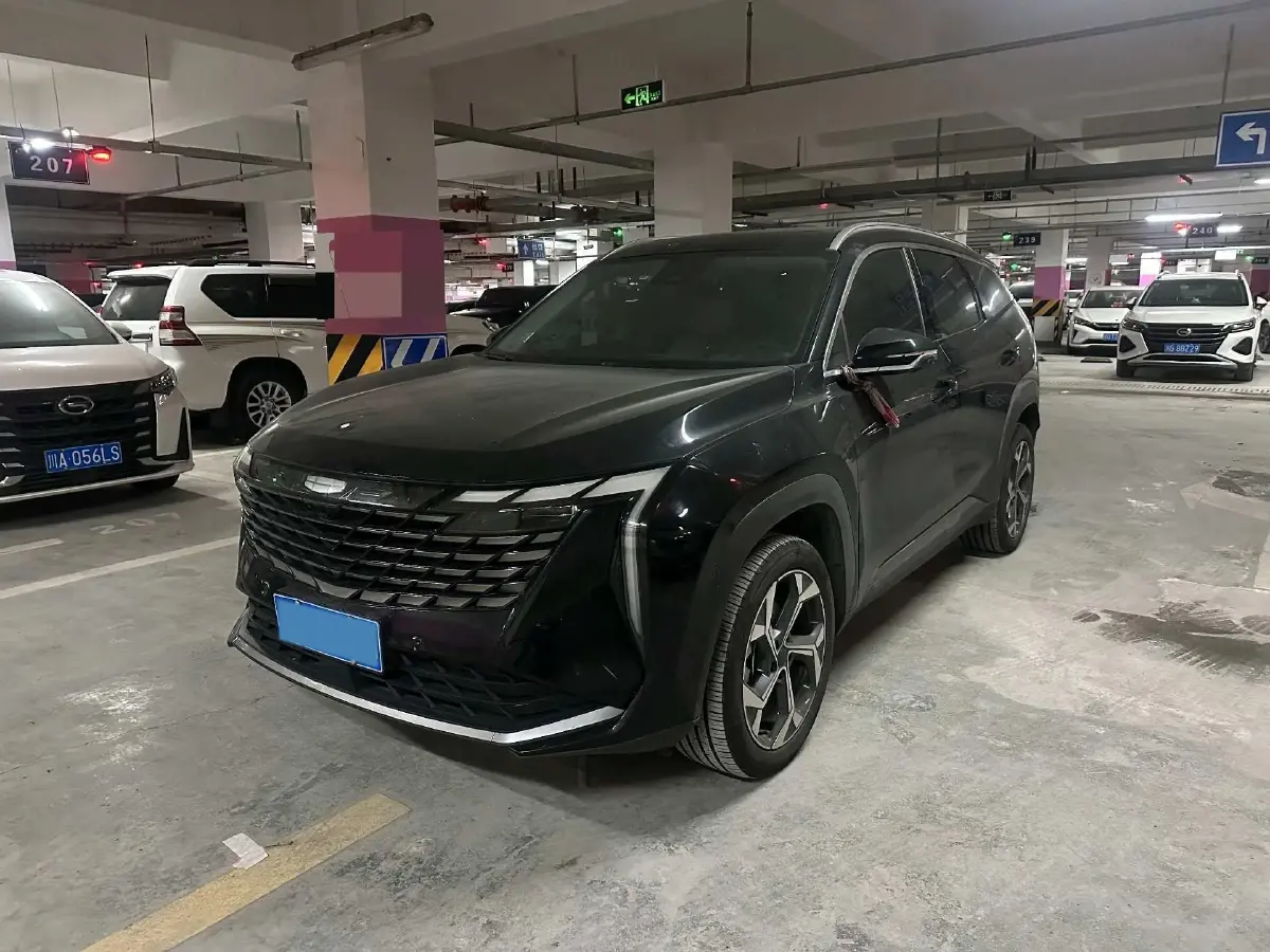 2023 Geely StarRay 1.5T 181HP L4 7DCT