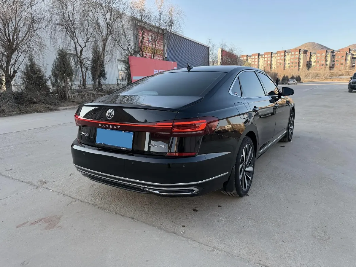2024 Volkswagen Passat 2.0T 220HP L4 7DCT,autocango,china used car exporter,china ev exporter,chinese used car exporter,chinese used ev exporter
