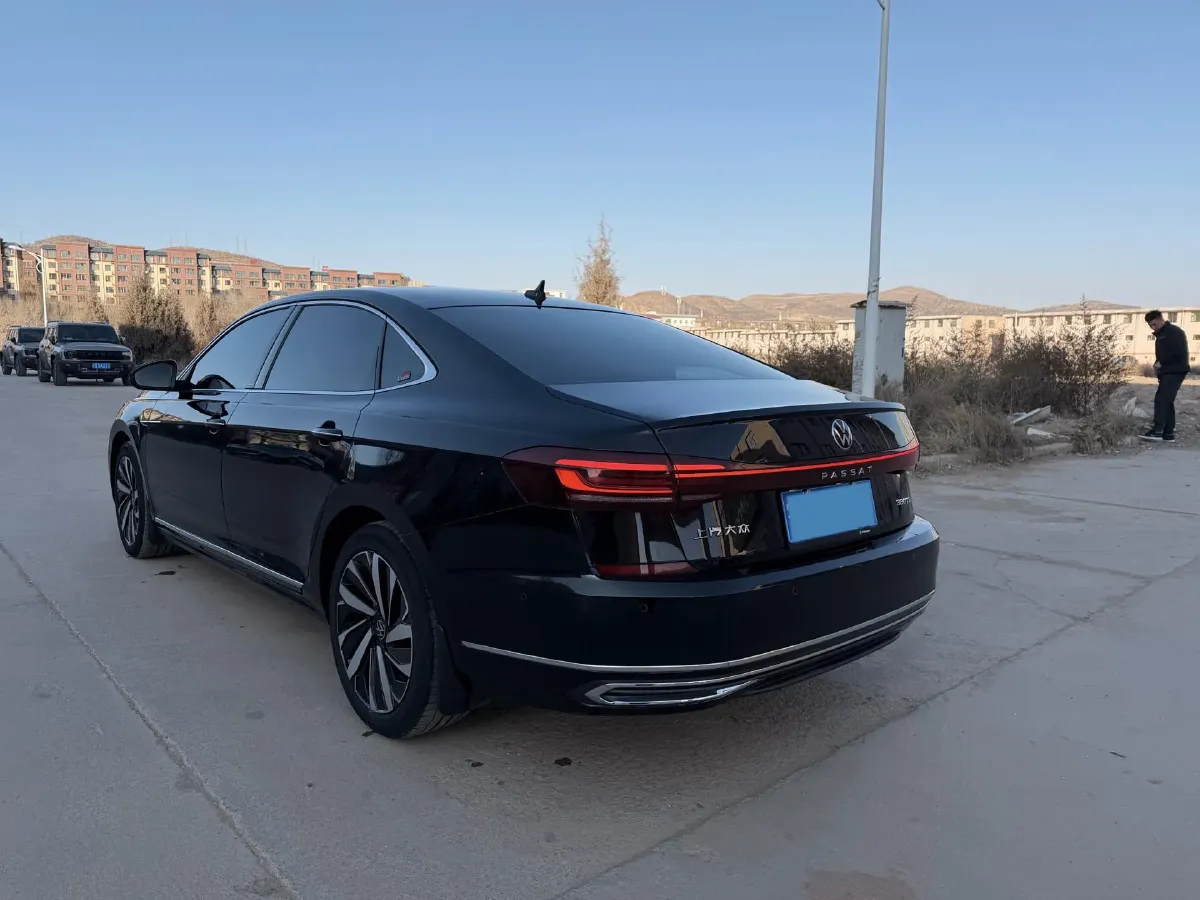 2024 Volkswagen Passat 2.0T 220HP L4 7DCT,autocango,china used car exporter,china ev exporter,chinese used car exporter,chinese used ev exporter