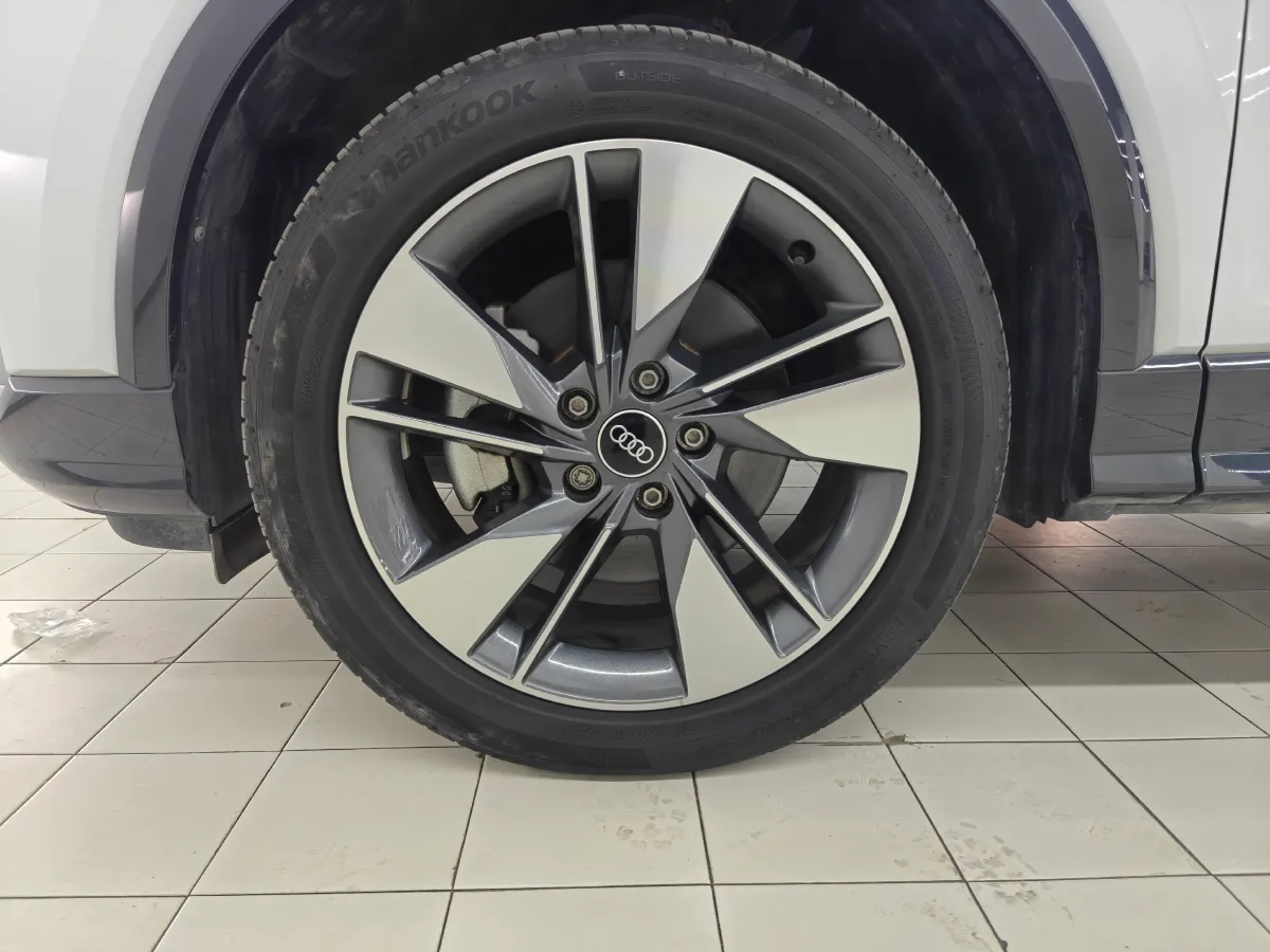 2024 Audi Q2L 1.5T 160HP L4 7DCT,autocango,china used car exporter,china ev exporter,chinese used car exporter,chinese used ev exporter