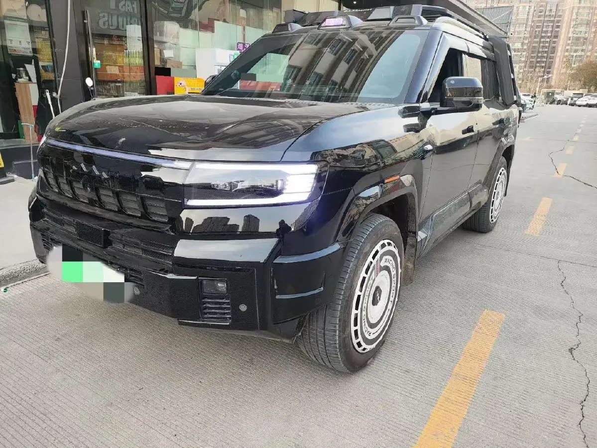 2025 FangChengBao Bao 8 2.0T 245HP L4 E-CVT PHEV 36.8KWH