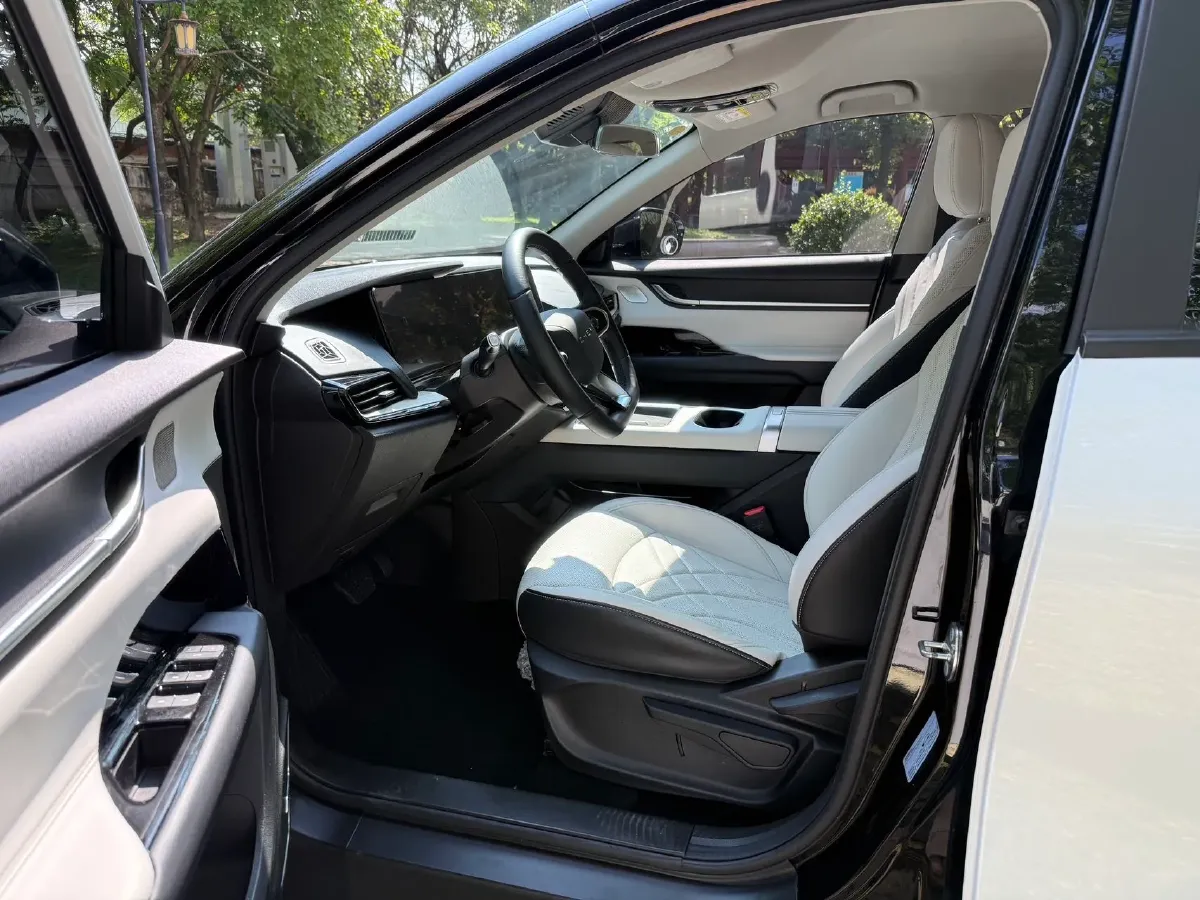 2024 Chery EV eQ7 BEV 65.52KWH,autocango,china used car exporter,china ev exporter,chinese used car exporter,chinese used ev exporter