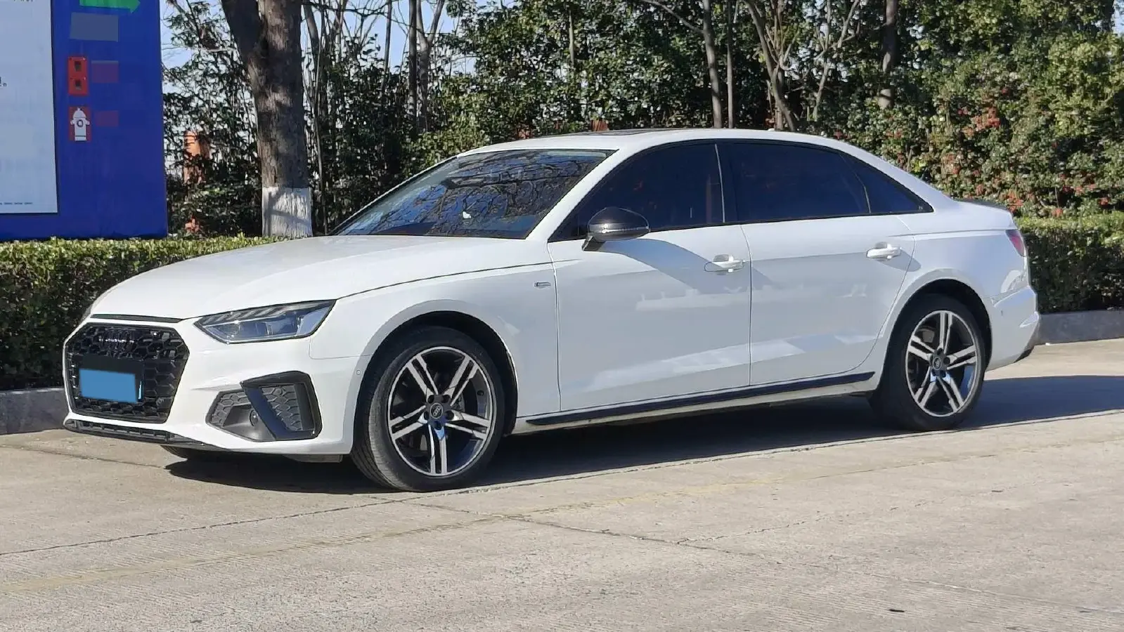 2023 Audi A4L 2.0T 190HP L4 7DCT