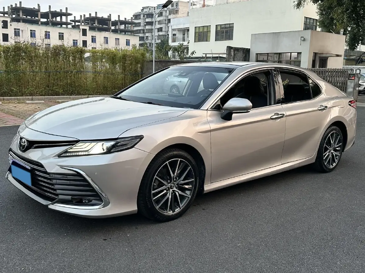 2021 Toyota Camry 2.5L 209HP L4 8AT