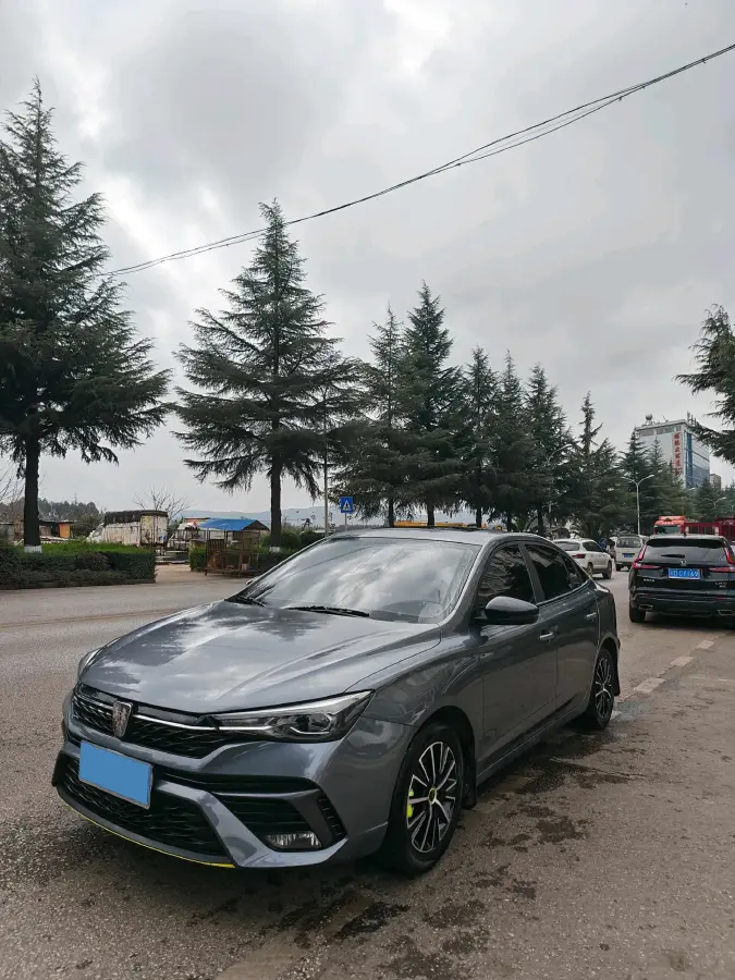 2021 Roewe i5 1.5L 120HP L4 CVT