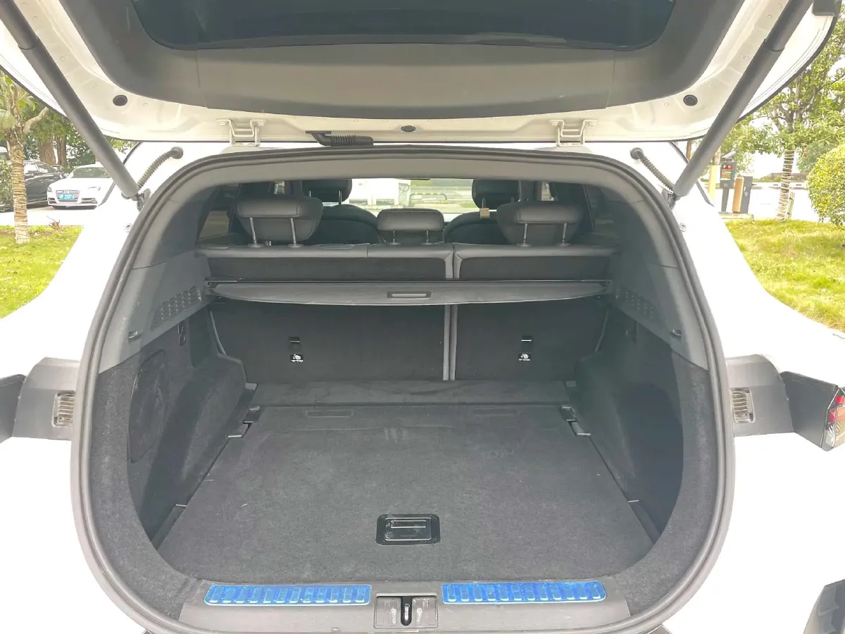 2022 ARCFOX αT BEV 93.6KWH,autocango,china used car exporter,china ev exporter,chinese used car exporter,chinese used ev exporter