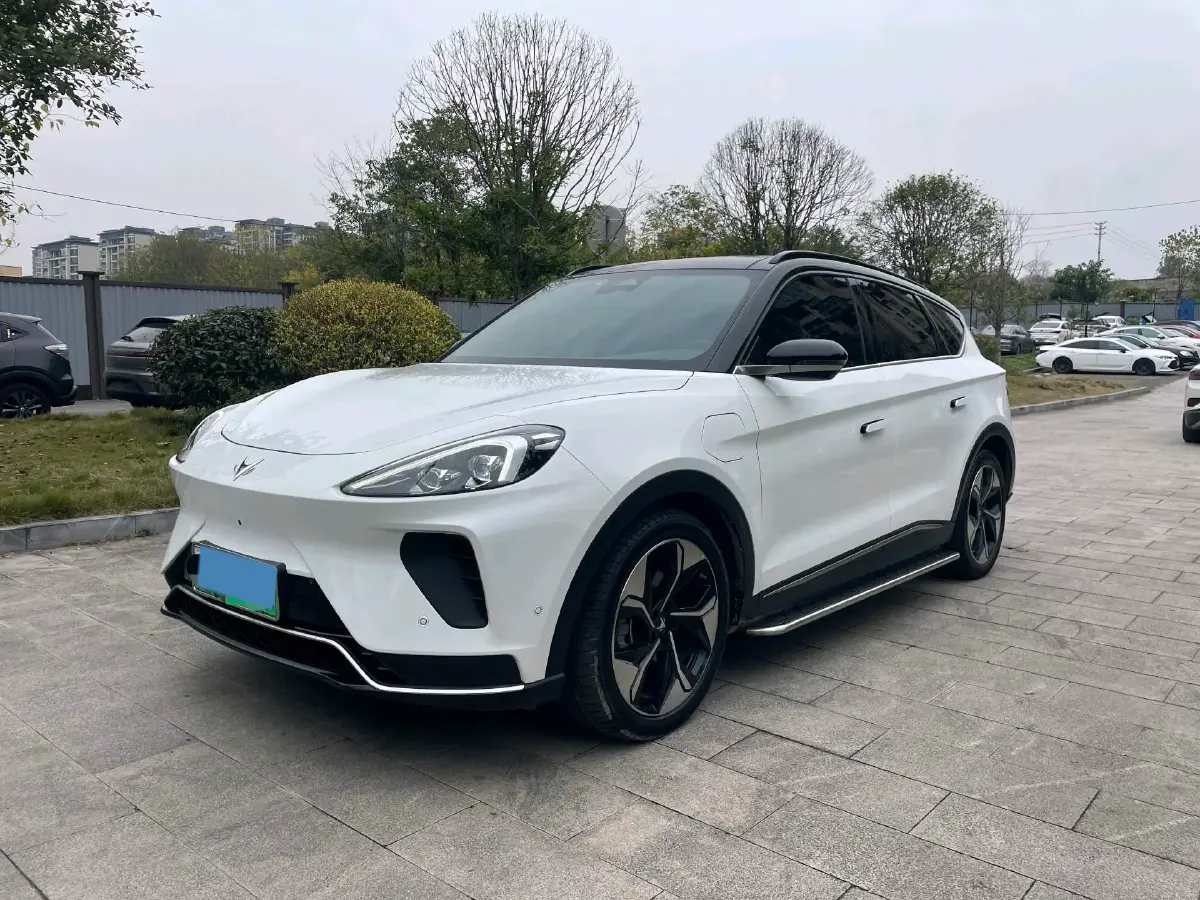 2022 ARCFOX αT BEV 93.6KWH