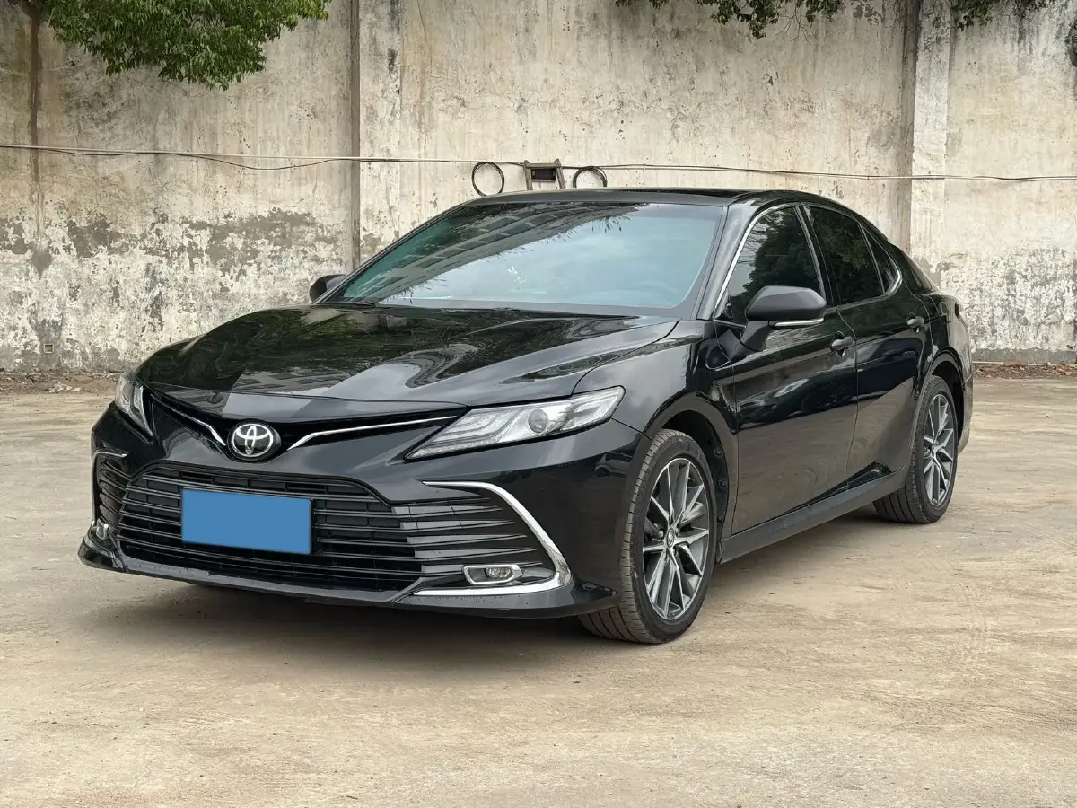 2021 Toyota Camry 2.5L 209HP L4 8AT