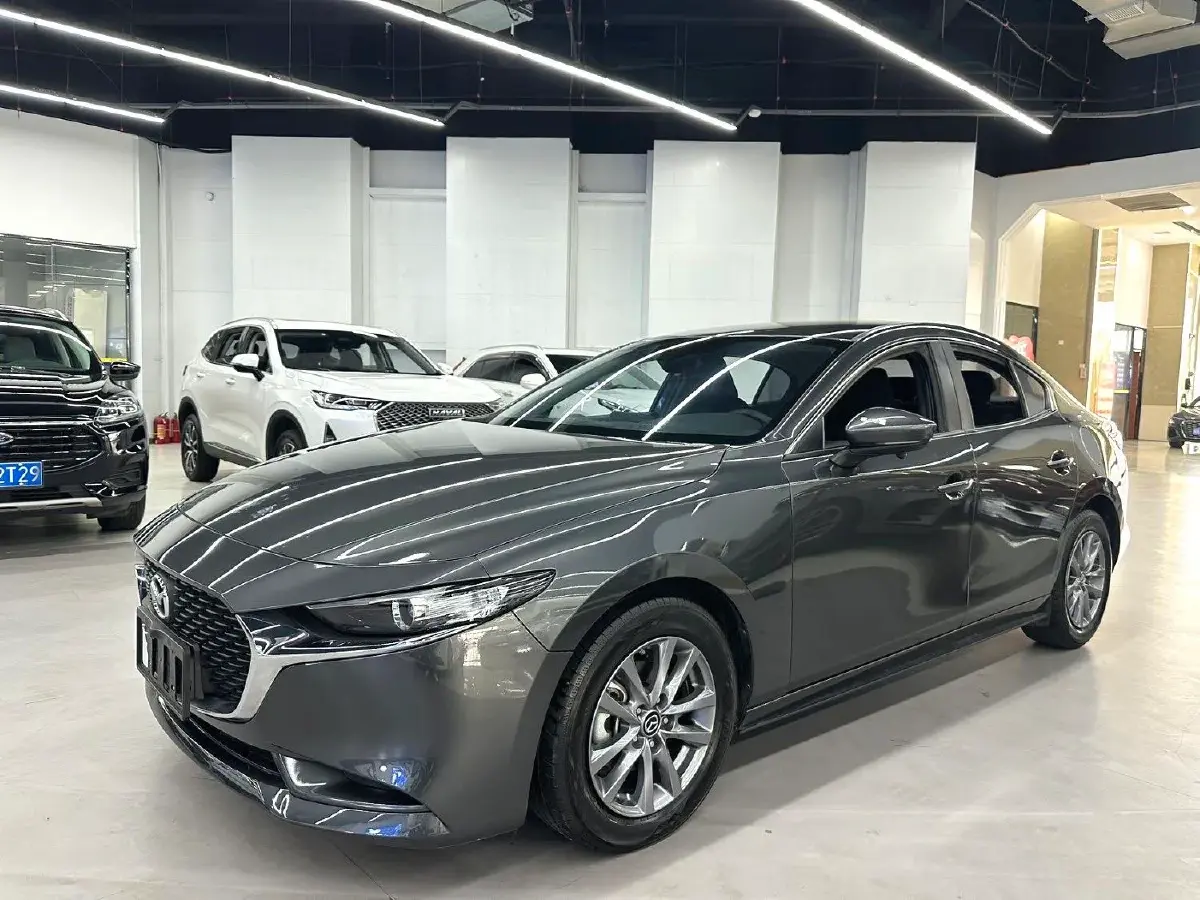 2022 Mazda 3 Axela 2.0L 158HP L4 6AT