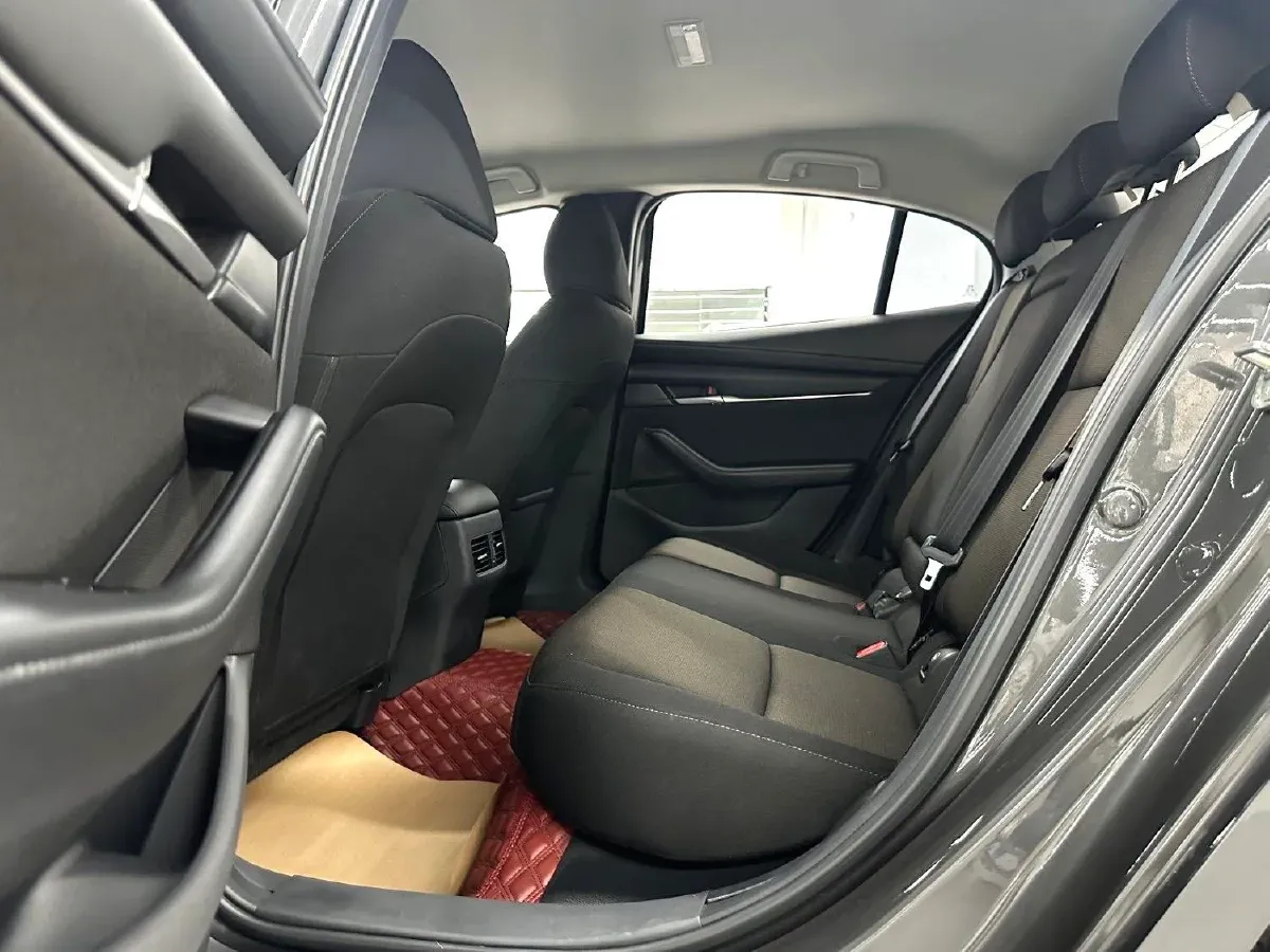 2022 Mazda 3 Axela 2.0L 158HP L4 6AT,autocango,china used car exporter,china ev exporter,chinese used car exporter,chinese used ev exporter