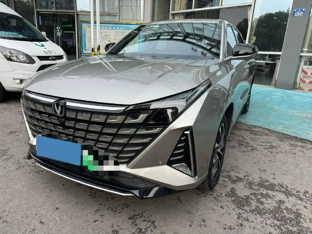 2024 ChangAn UNI-Z 1.5L 98HP L4 E-CVT PHEV 18.4KWH