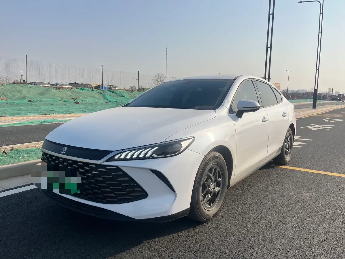 2025 BYD Seal05 DM-i 1.5L 101HP L4 E-CVT PHEV 7.68KWH