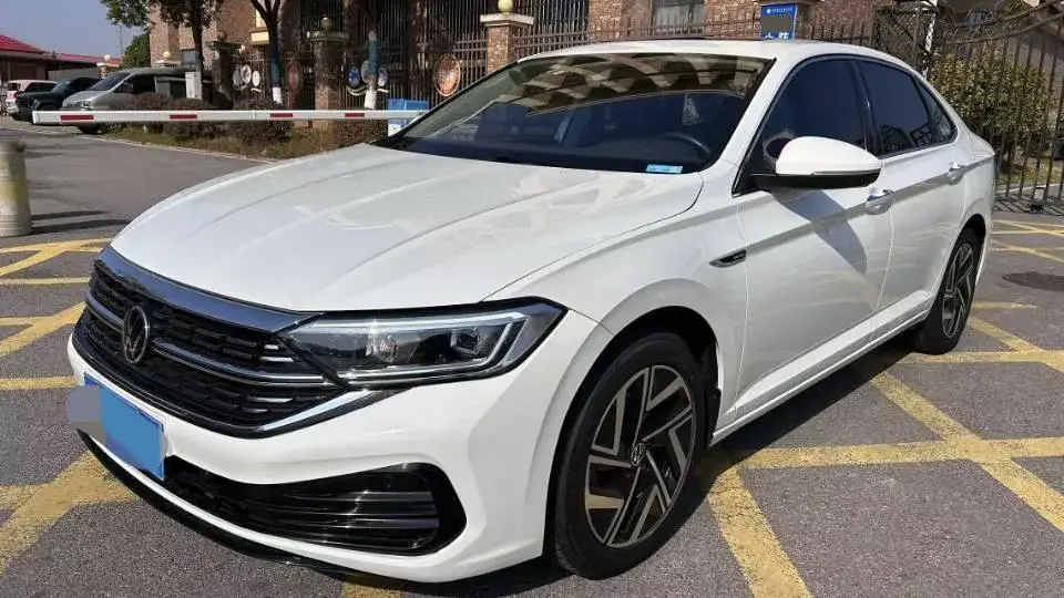 2023 Volkswagen Sagitar 1.2T 116HP L4 7DCT