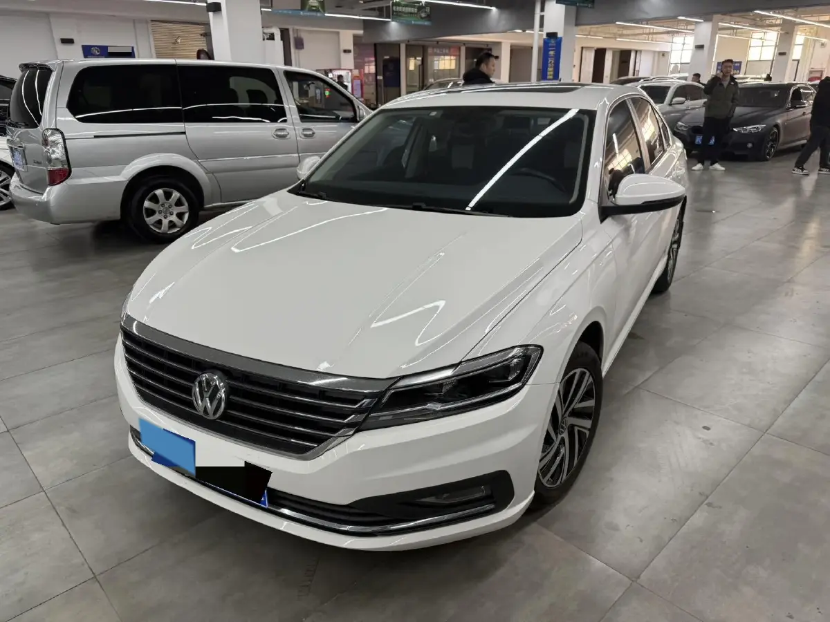 2022 Volkswagen T-Roc 1.4T 150HP L4 7DCT