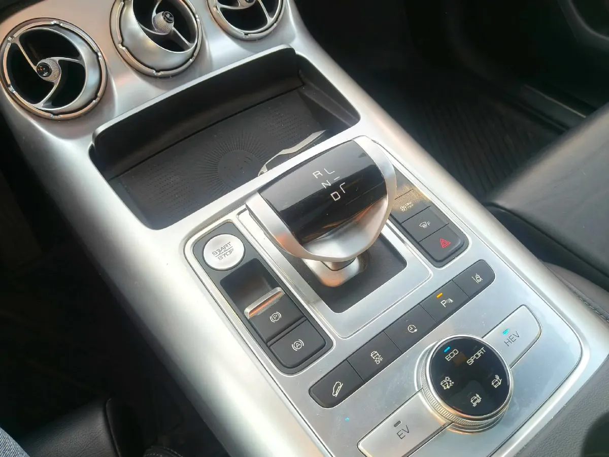 2020 Denza X 2.0T 192HP L4 6DCT PHEV 24KWH,autocango,china used car exporter,china ev exporter,chinese used car exporter,chinese used ev exporter