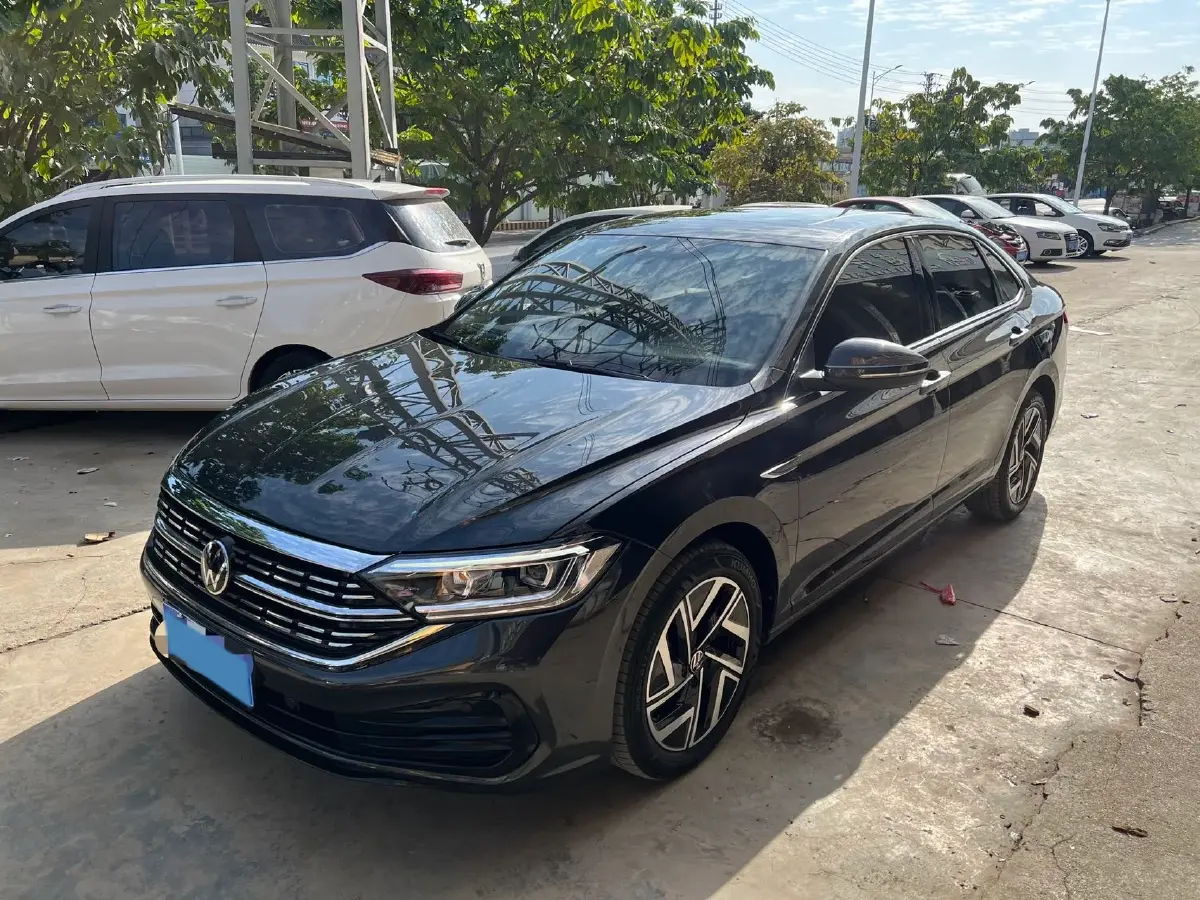 2023 Volkswagen Sagitar 1.4T 150HP L4 7DCT