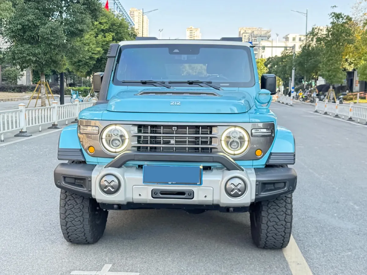 2025 212 212 T01 2.0T 252HP L4 8AT,autocango,china used car exporter,china ev exporter,chinese used car exporter,chinese used ev exporter