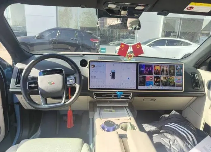 2024 Ford Bronco 2.3T 275HP L4 10AT,autocango,china used car exporter,china ev exporter,chinese used car exporter,chinese used ev exporter