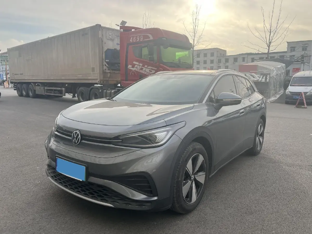 2025 Volkswagen ID.4 X BEV 52.8KWH