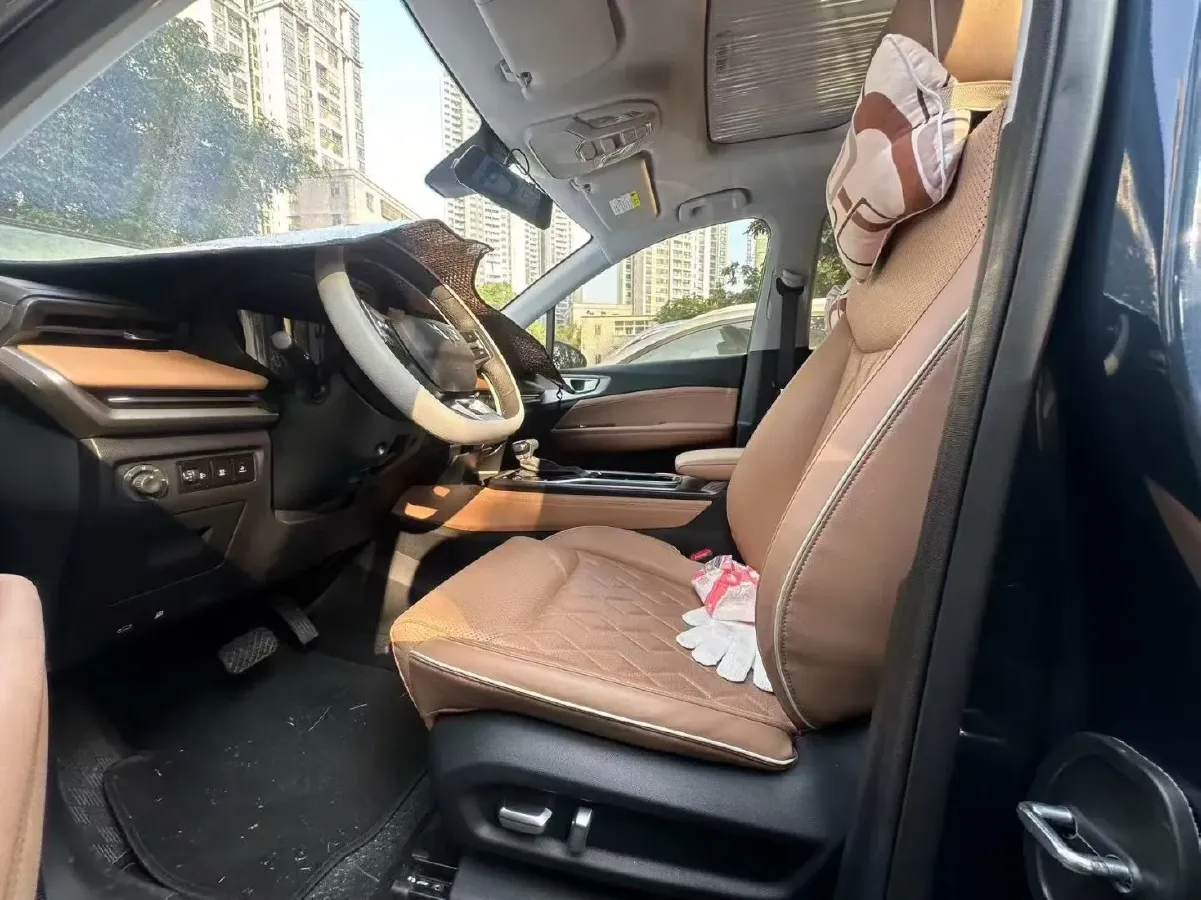 2022 Venucia T60 1.6L 126HP L4 CVT,autocango,china used car exporter,china ev exporter,chinese used car exporter,chinese used ev exporter