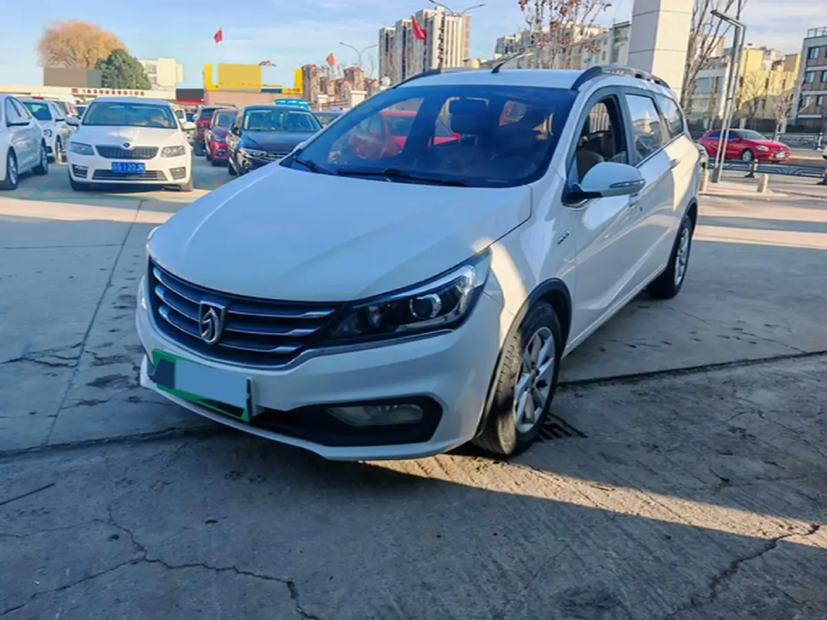 2017 BaoJun 310W 1.5L 112HP L4 6MT
