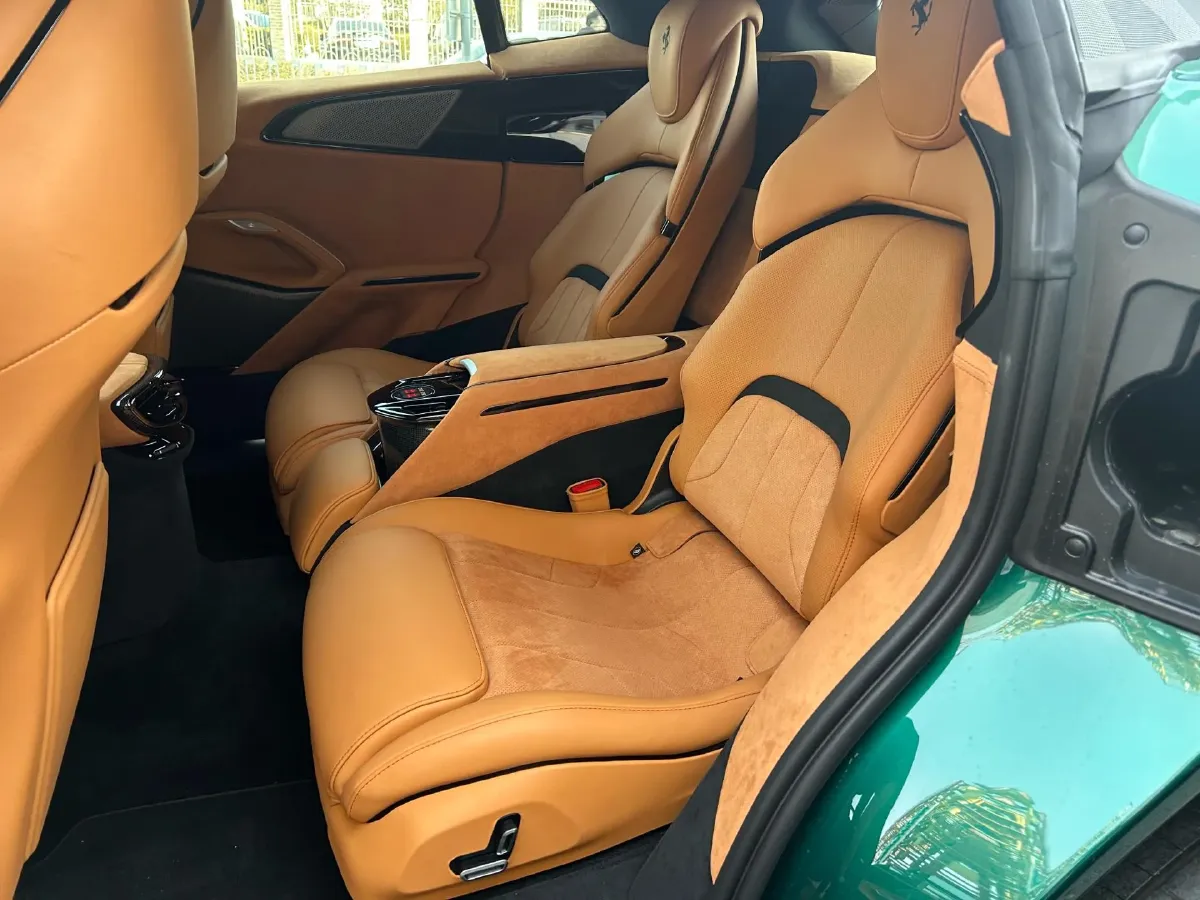 2023 Ferrari Purosangue 6.5L 725HP V12 8DCT,autocango,china used car exporter,china ev exporter,chinese used car exporter,chinese used ev exporter