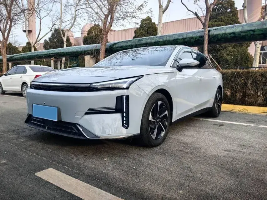 2023 Geely Galaxy L6 1.5T 163HP L4 3DHT PHEV