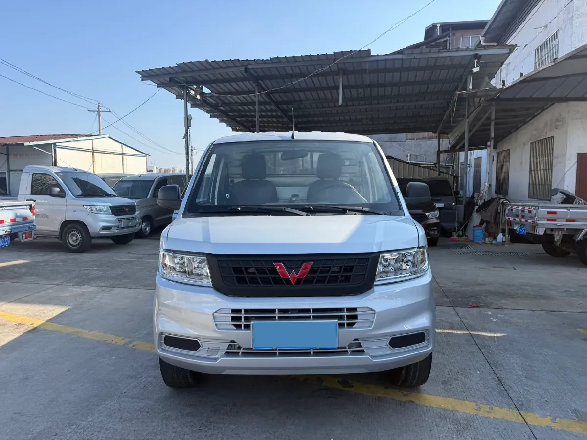 2019 WuLing RongGuang New Truck 1.8L 133HP L4 5MT,autocango,china used car exporter,china ev exporter,chinese used car exporter,chinese used ev exporter