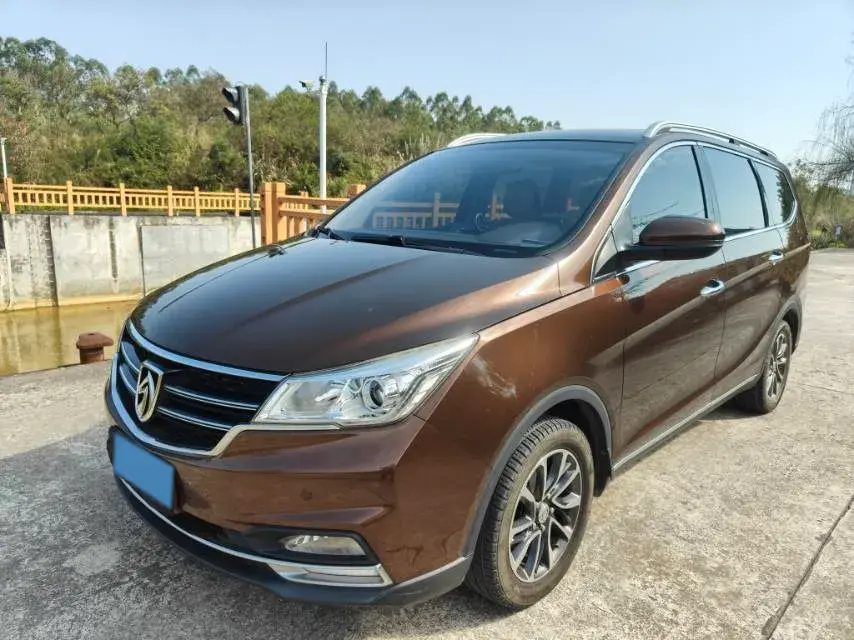 2017 BaoJun 730 1.5T 150HP L4 6MT