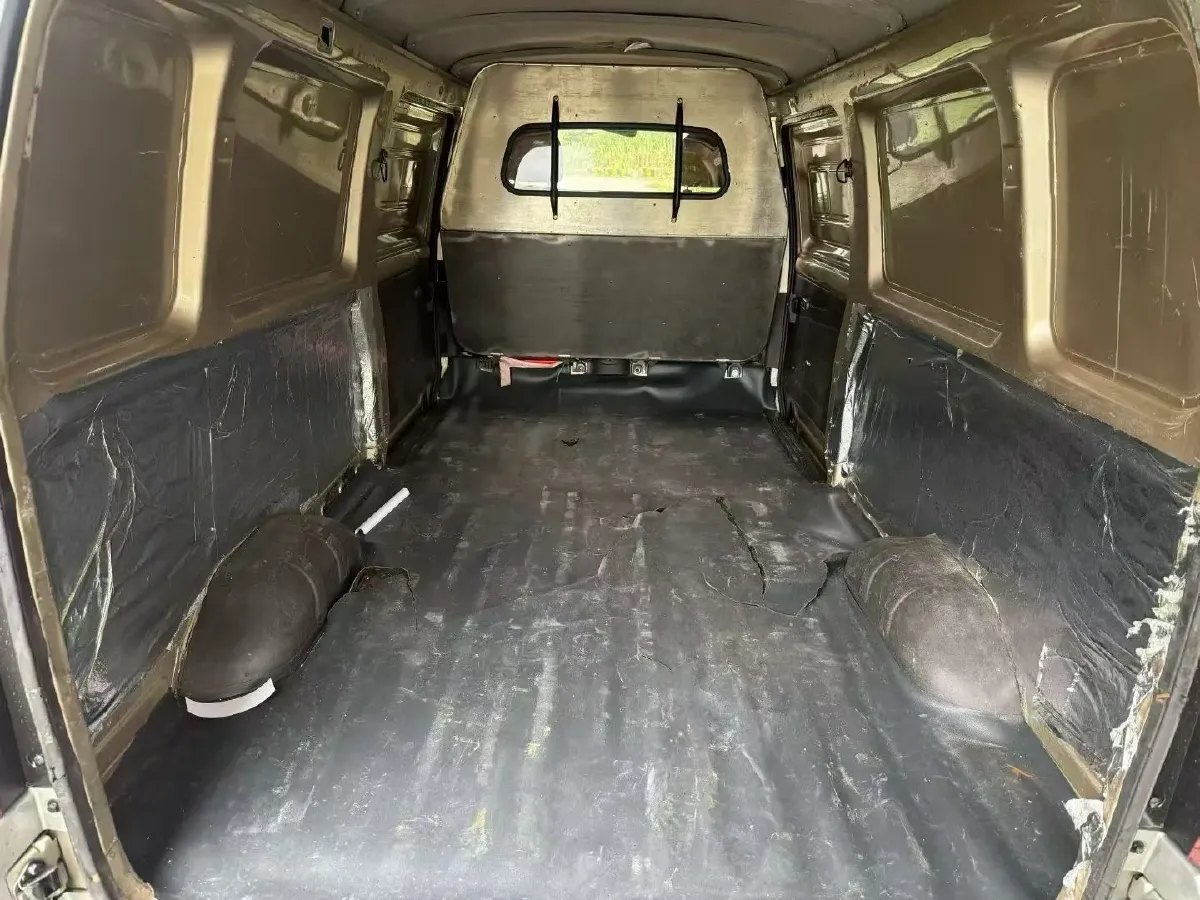 2021 SWM X2 1.5L 112HP L4 5MT,autocango,china used car exporter,china ev exporter,chinese used car exporter,chinese used ev exporter