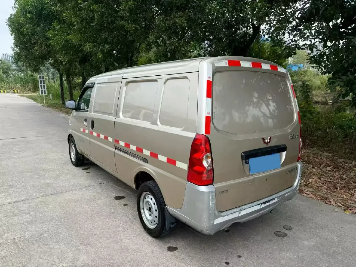 2021 SWM X2 1.5L 112HP L4 5MT,autocango,china used car exporter,china ev exporter,chinese used car exporter,chinese used ev exporter