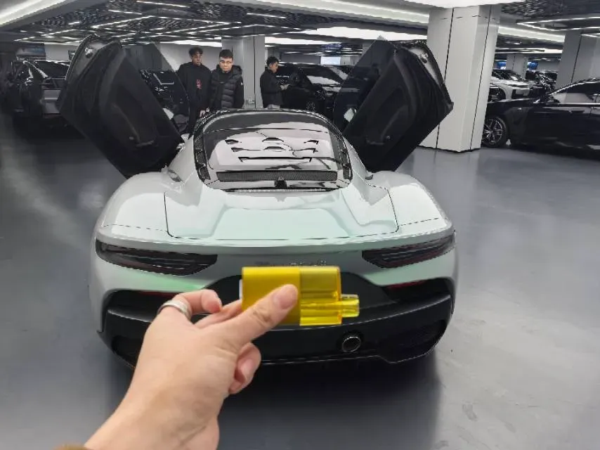 2020 Maserati MC20 3.0T 630HP V6 8DCT,autocango,china used car exporter,china ev exporter,chinese used car exporter,chinese used ev exporter