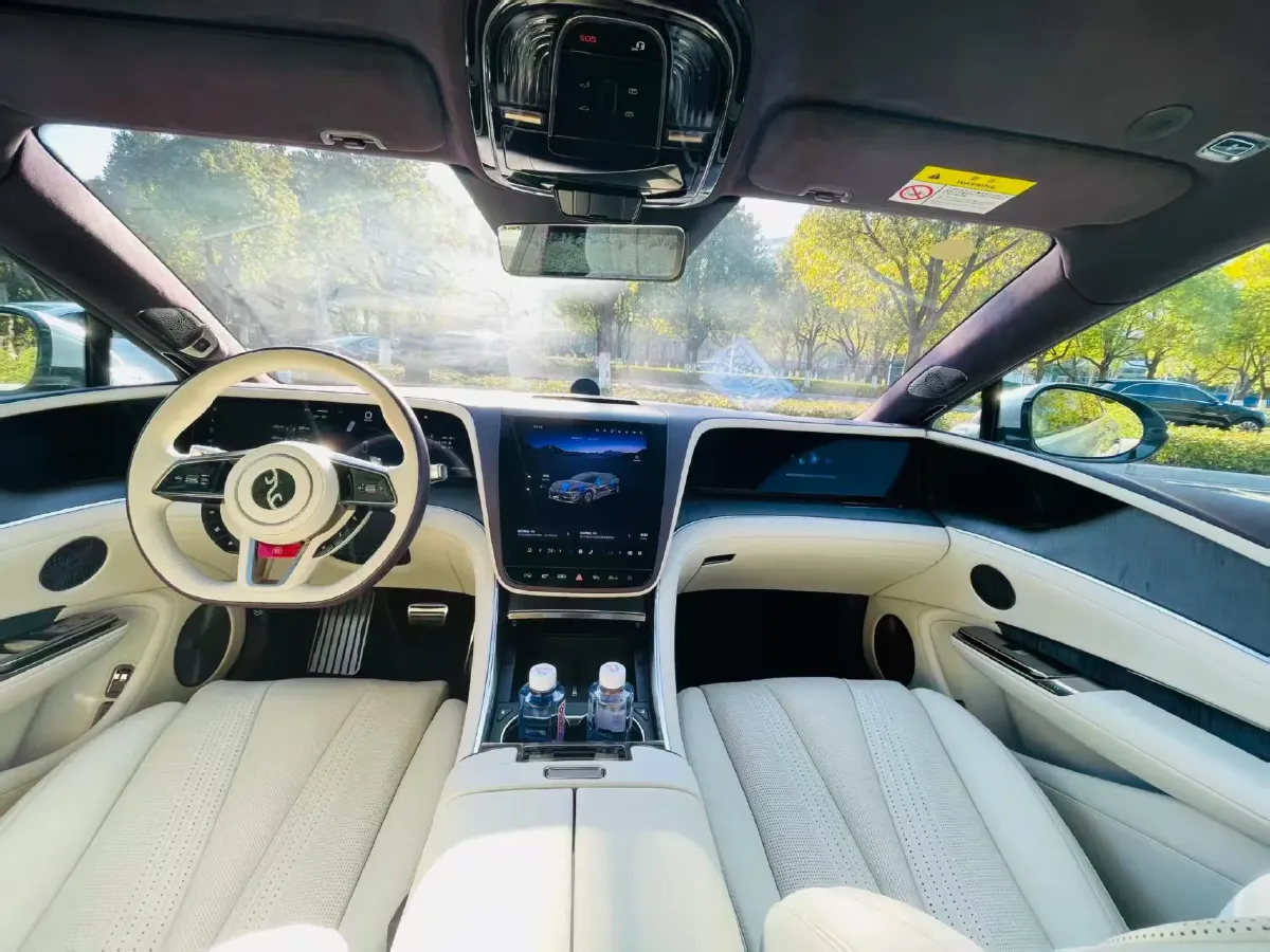 2025 YangWang U7 BEV 135.5KWH,autocango,china used car exporter,china ev exporter,chinese used car exporter,chinese used ev exporter