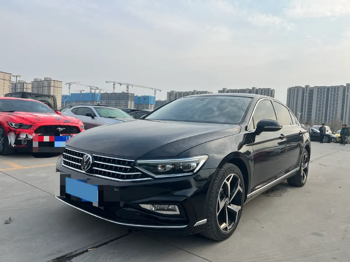 2023 Volkswagen Magotan 2.0T 186HP L4 7DCT,autocango,china used car exporter,china ev exporter,chinese used car exporter,chinese used ev exporter