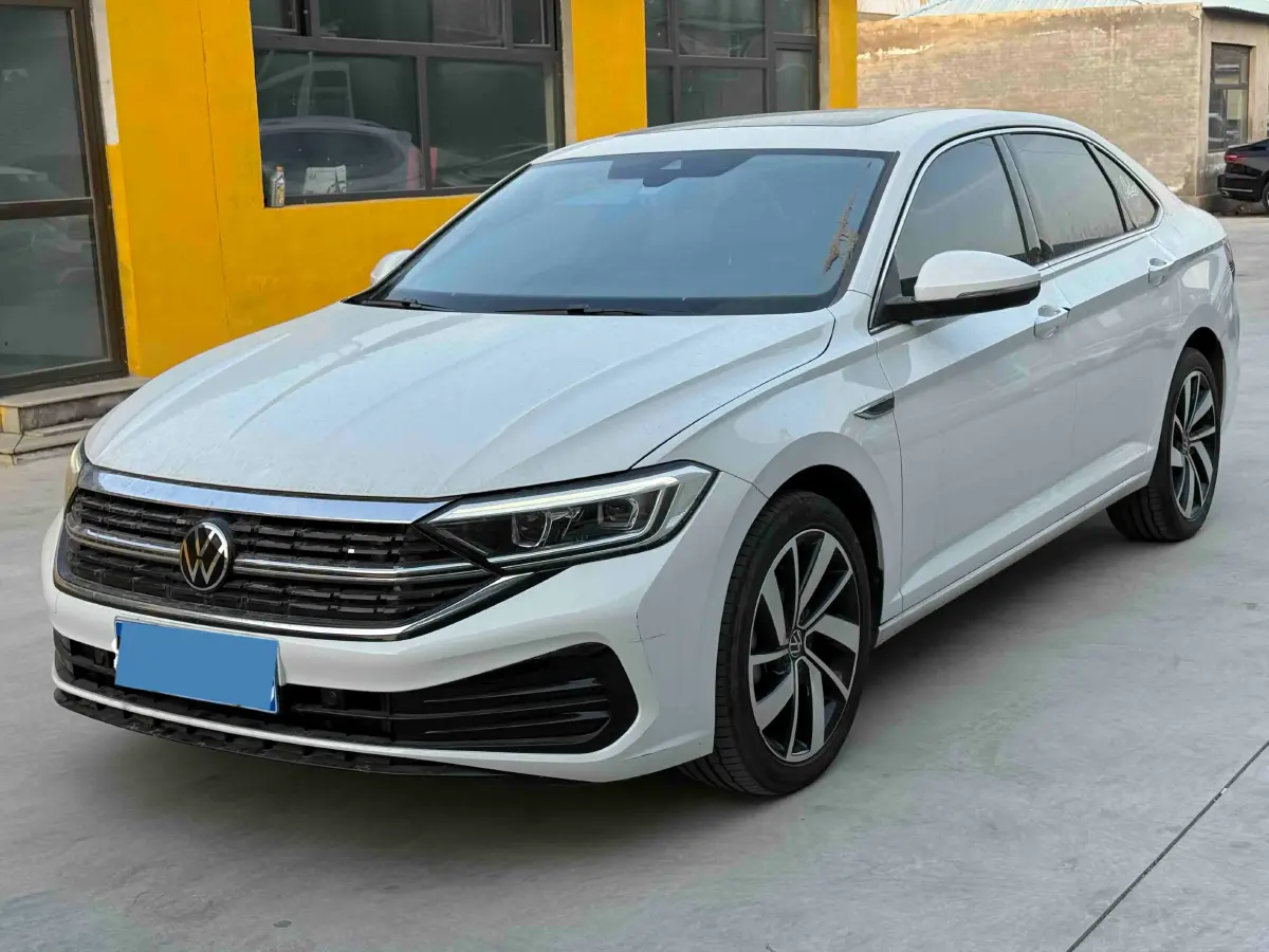 2023 Volkswagen Sagitar 1.5T 160HP L4 7DCT