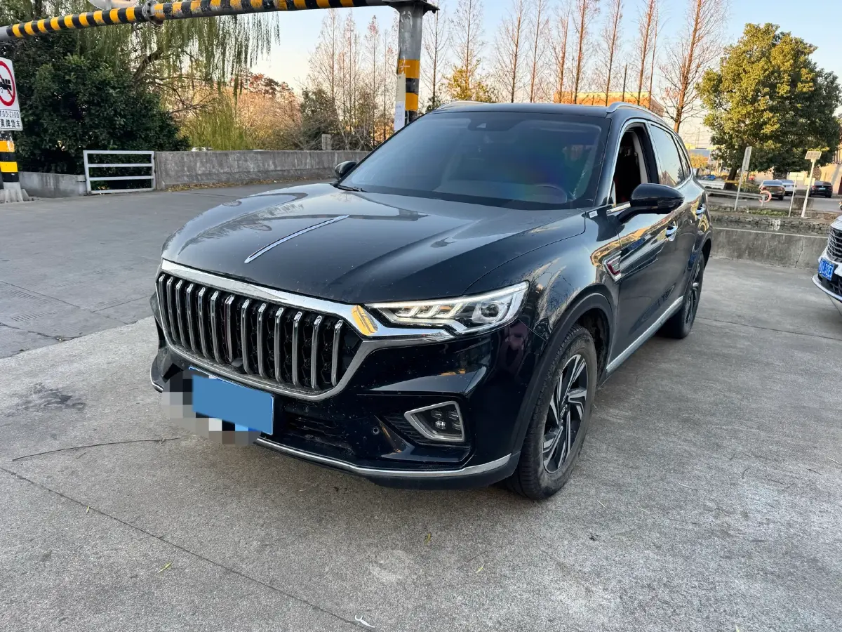 2022 HongQi HS5 2.0T 224HP L4 6AT