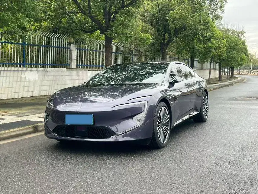 2025 Avatr 12 1.5T 156HP L4 REEV 39.05KWH