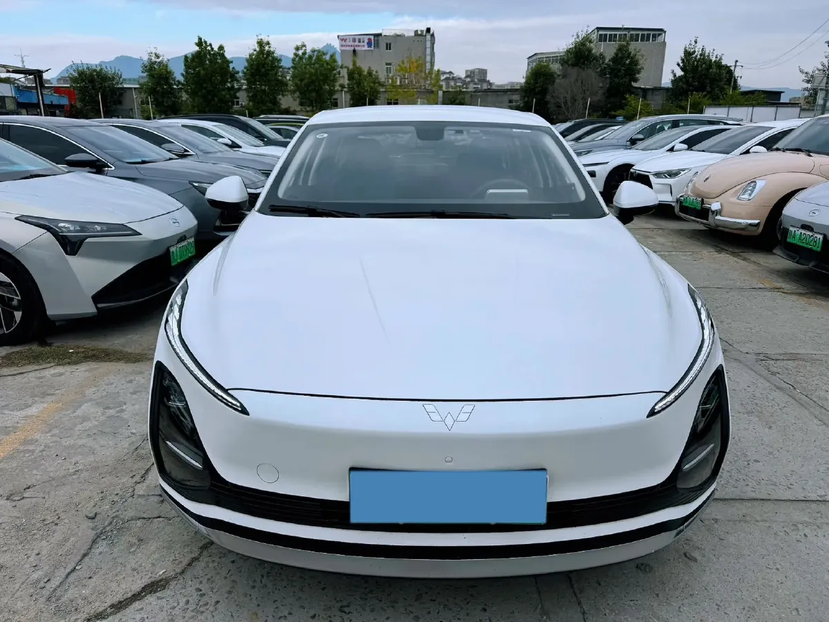2024 WuLing E5 BEV 54.3KWH,autocango,china used car exporter,china ev exporter,chinese used car exporter,chinese used ev exporter