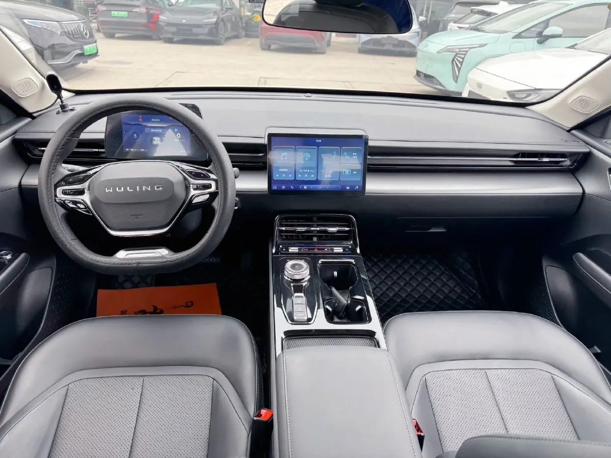 2024 WuLing E5 BEV 54.3KWH,autocango,china used car exporter,china ev exporter,chinese used car exporter,chinese used ev exporter